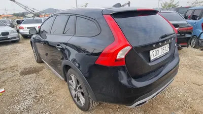 2016 Volvo V60 YV1FZA8BDG1017841 VIN:YV1FZA8BDG1017841