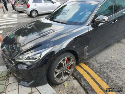 2018 Kia Stinger KNAE351ABJS006632 VIN:KNAE351ABJS006632