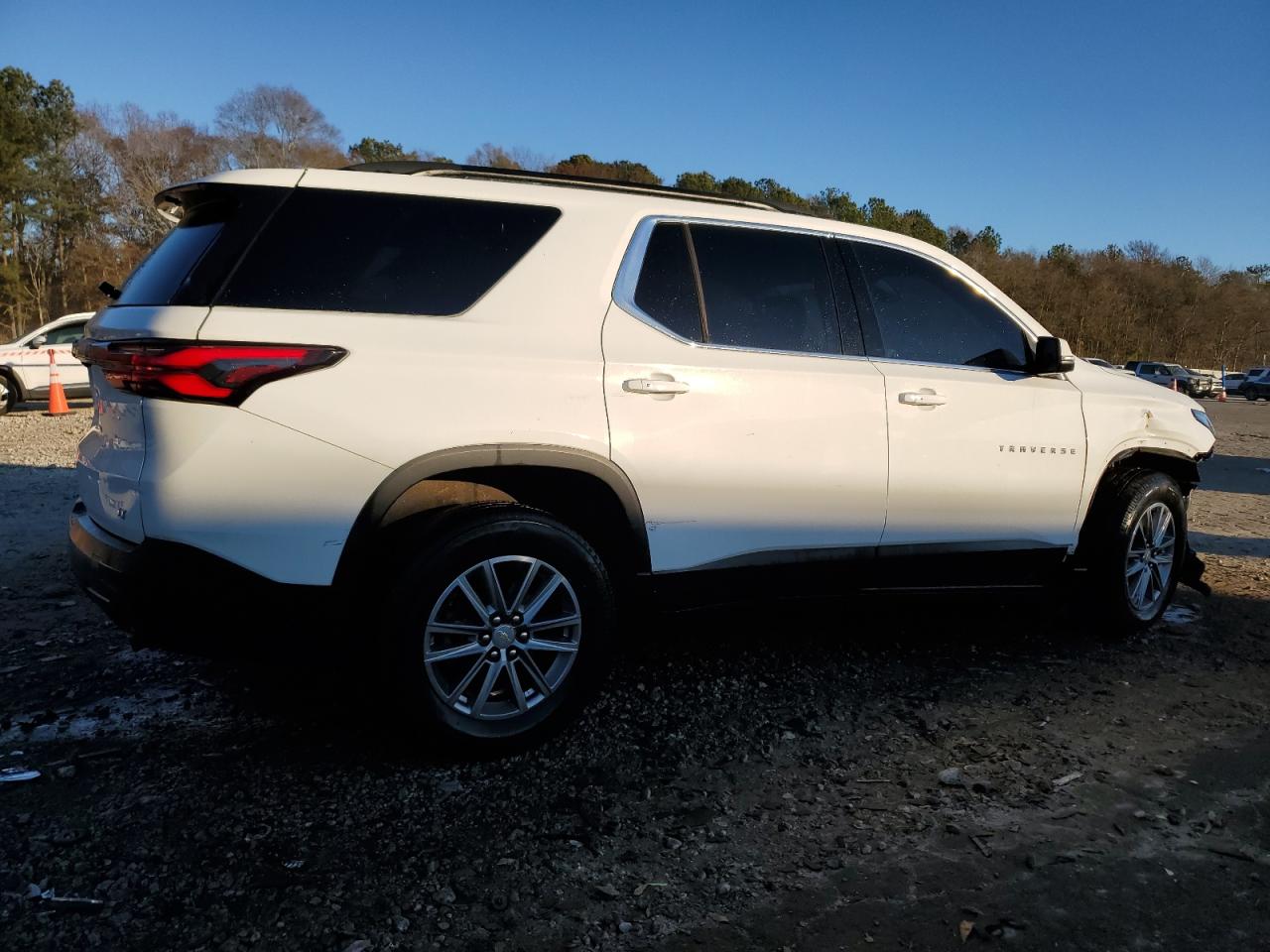 2022 CHEVROLET TRAVERSE LT VIN:1GNERGKW9NJ122502