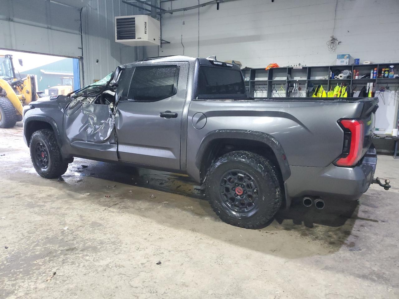 2024 TOYOTA TUNDRA CREWMAX LIMITED VIN:5TFPC5DB8RX070218