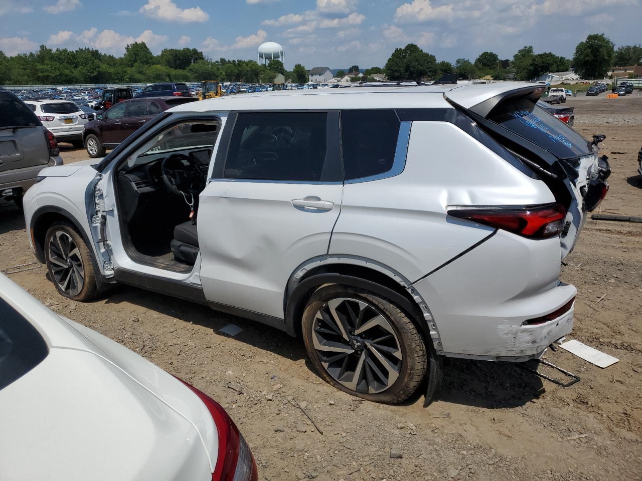 2022 MITSUBISHI OUTLANDER ES VIN:JA4J4TA8XNZ053476