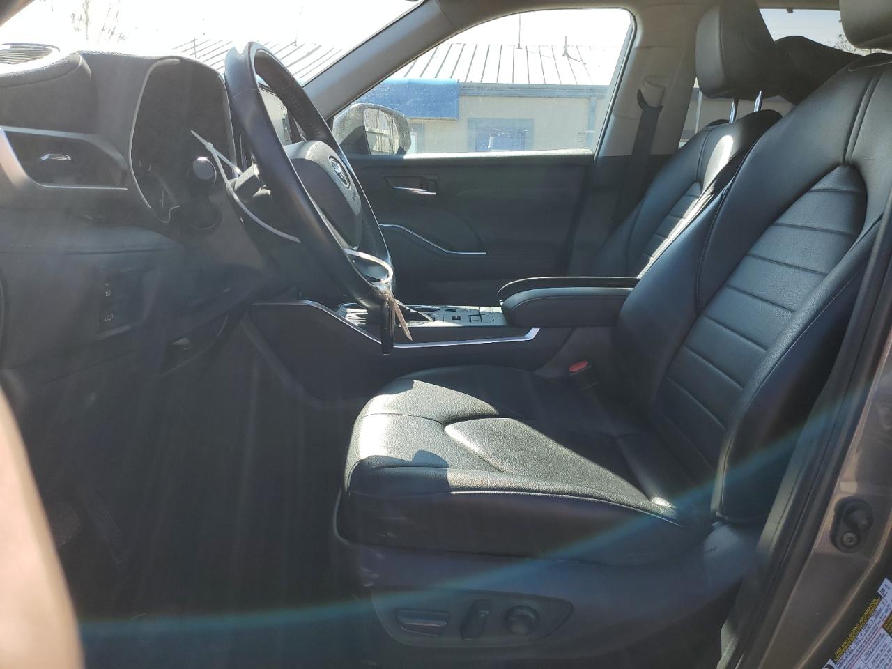 2022 TOYOTA HIGHLANDER XLE VIN:5TDGZRBH5NS560094