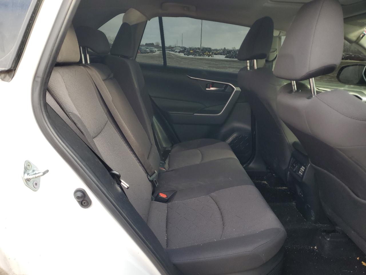 2023 TOYOTA RAV4 XLE VIN:JTMRWRFV4PD184228