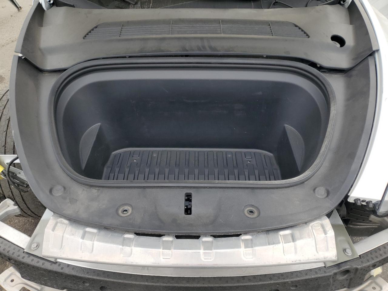 2022 TESLA MODEL Y  VIN:7SAYGDEE4NF443631