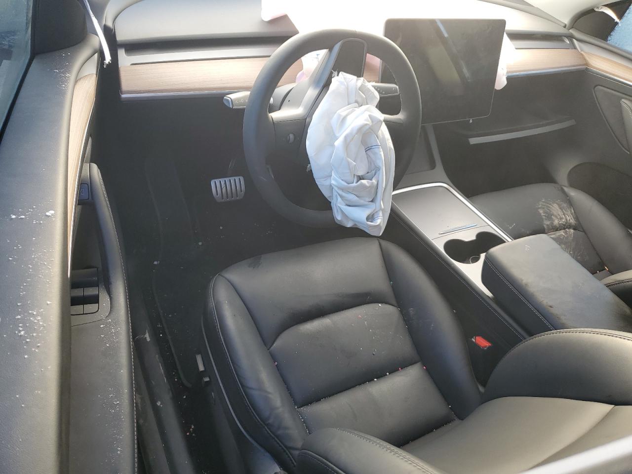2024 TESLA MODEL Y  VIN:7SAYGDEF8RF034384