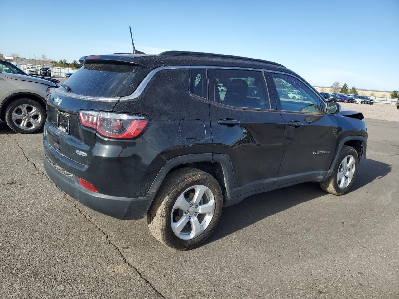2022 JEEP COMPASS LATITUDE VIN:3C4NJDBB8NT113195