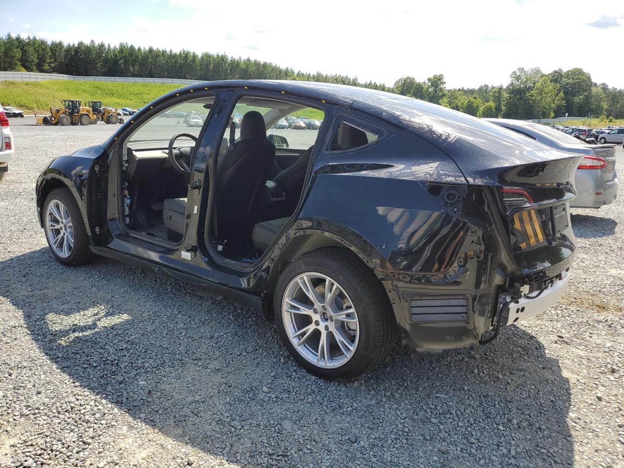 2023 TESLA MODEL Y  VIN:7SAYGDEE5PA181425