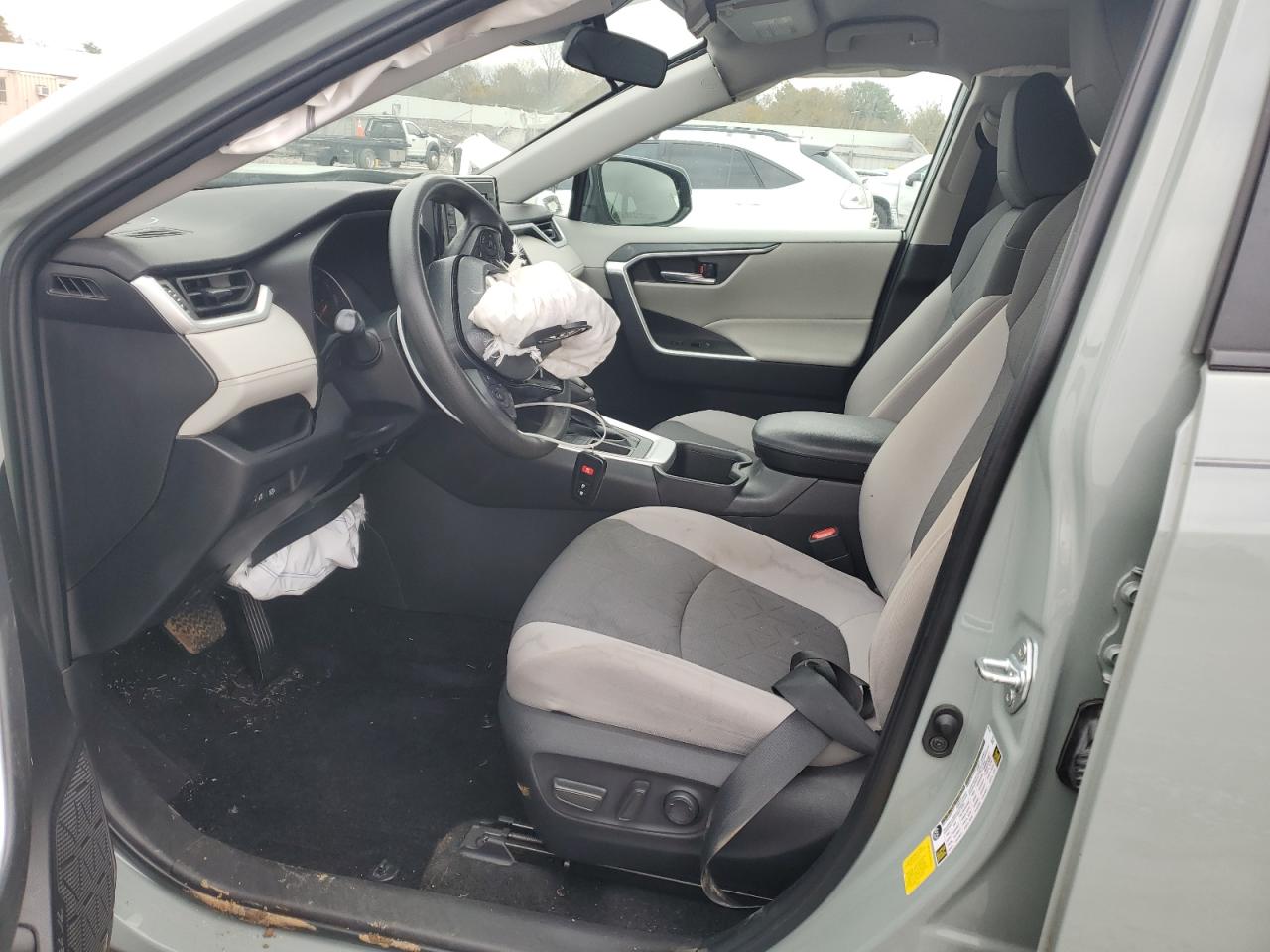 2022 TOYOTA RAV4 XLE VIN:2T3W1RFV1NW236111