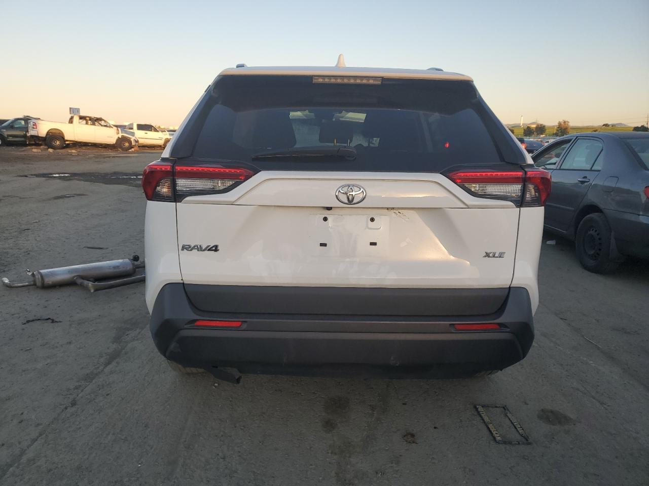 2023 TOYOTA RAV4 XLE VIN:2T3W1RFV8PC238118