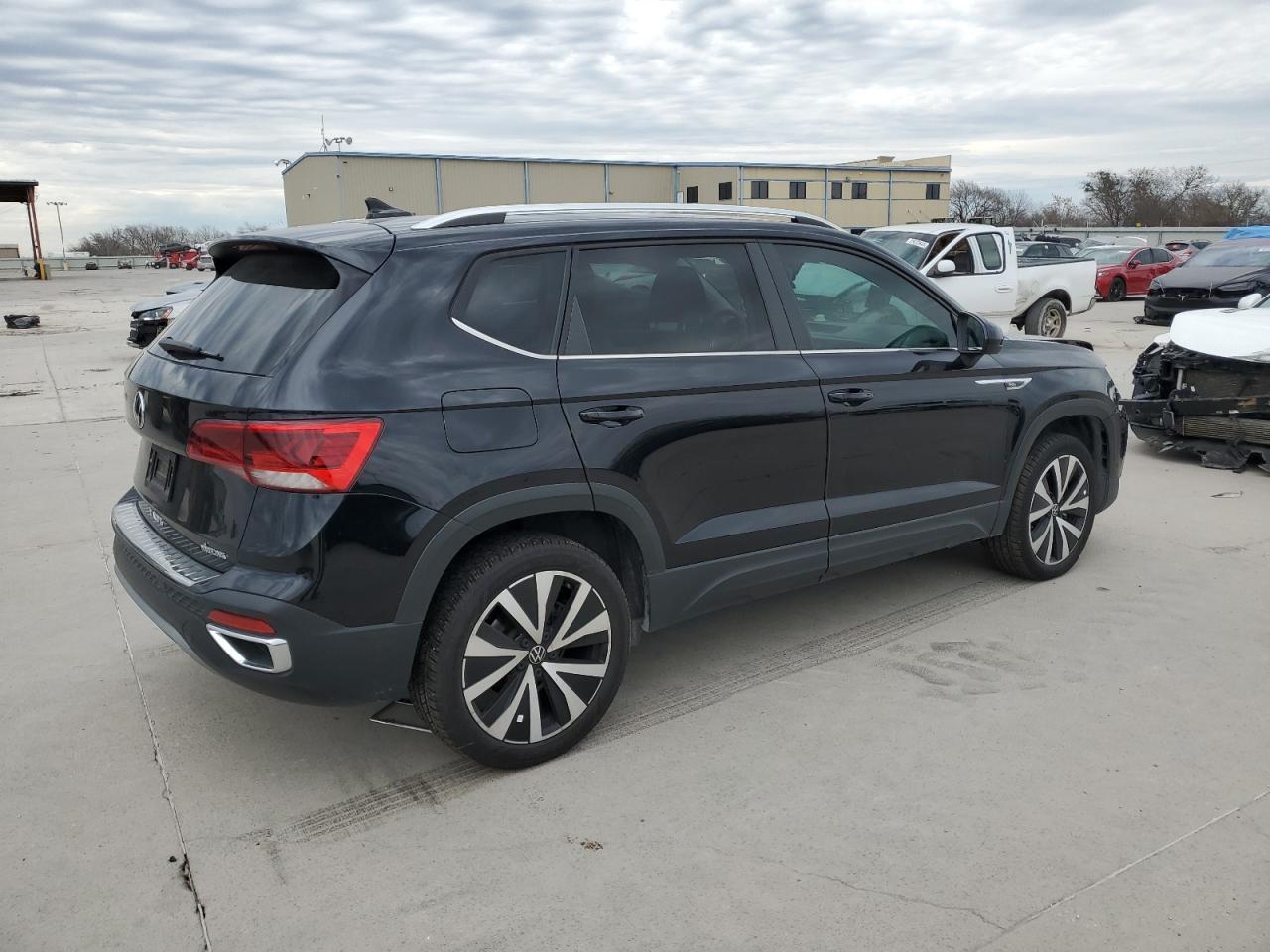 2023 VOLKSWAGEN TAOS SE VIN:3VVEX7B21PM381133