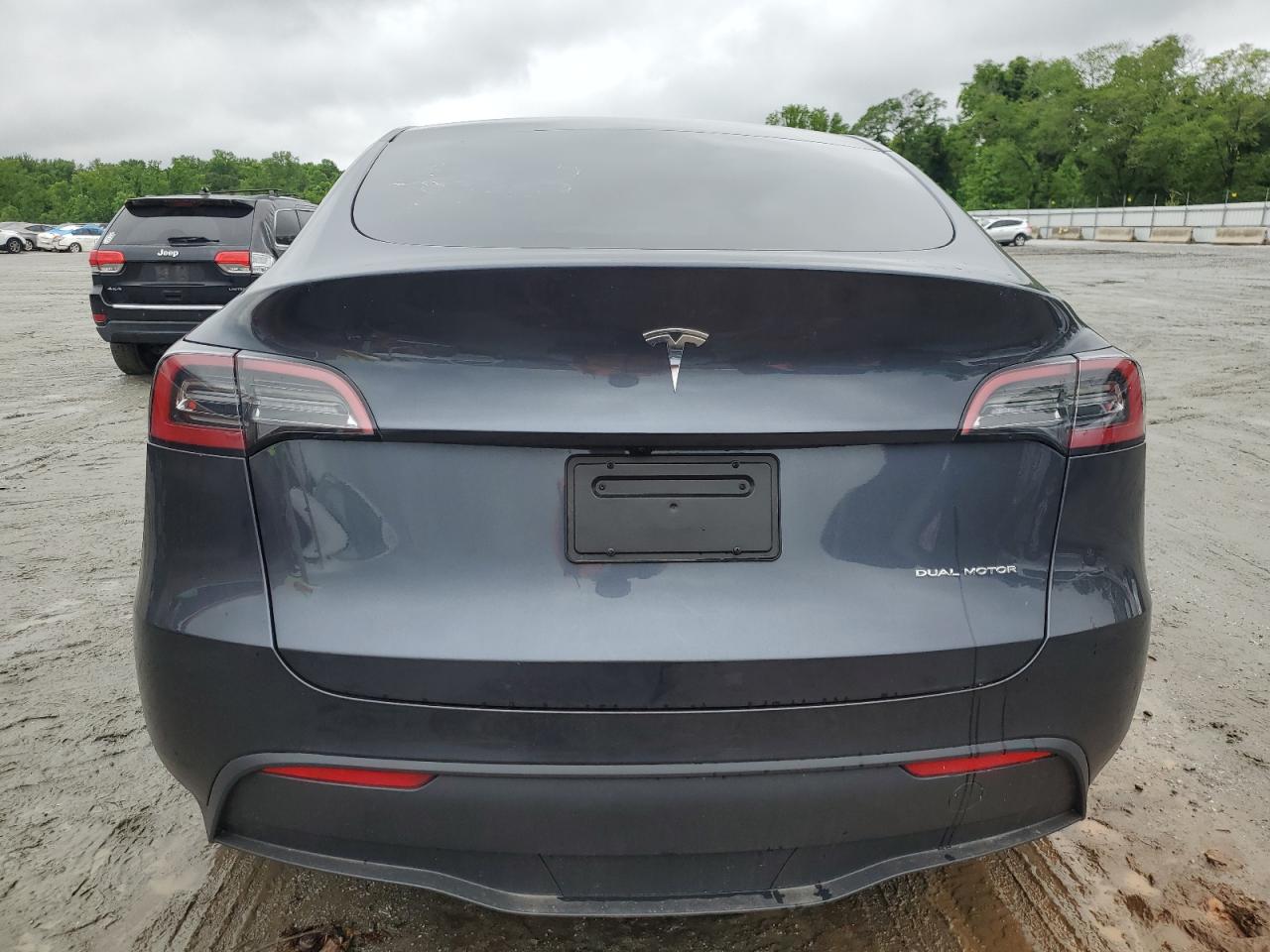 2024 TESLA MODEL Y  VIN:7SAYGDEE4RA231735