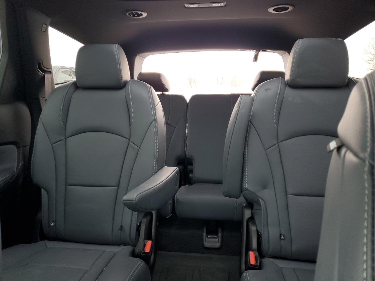 2024 BUICK ENCLAVE ESSENCE VIN:5GAEVAKW2RJ137853