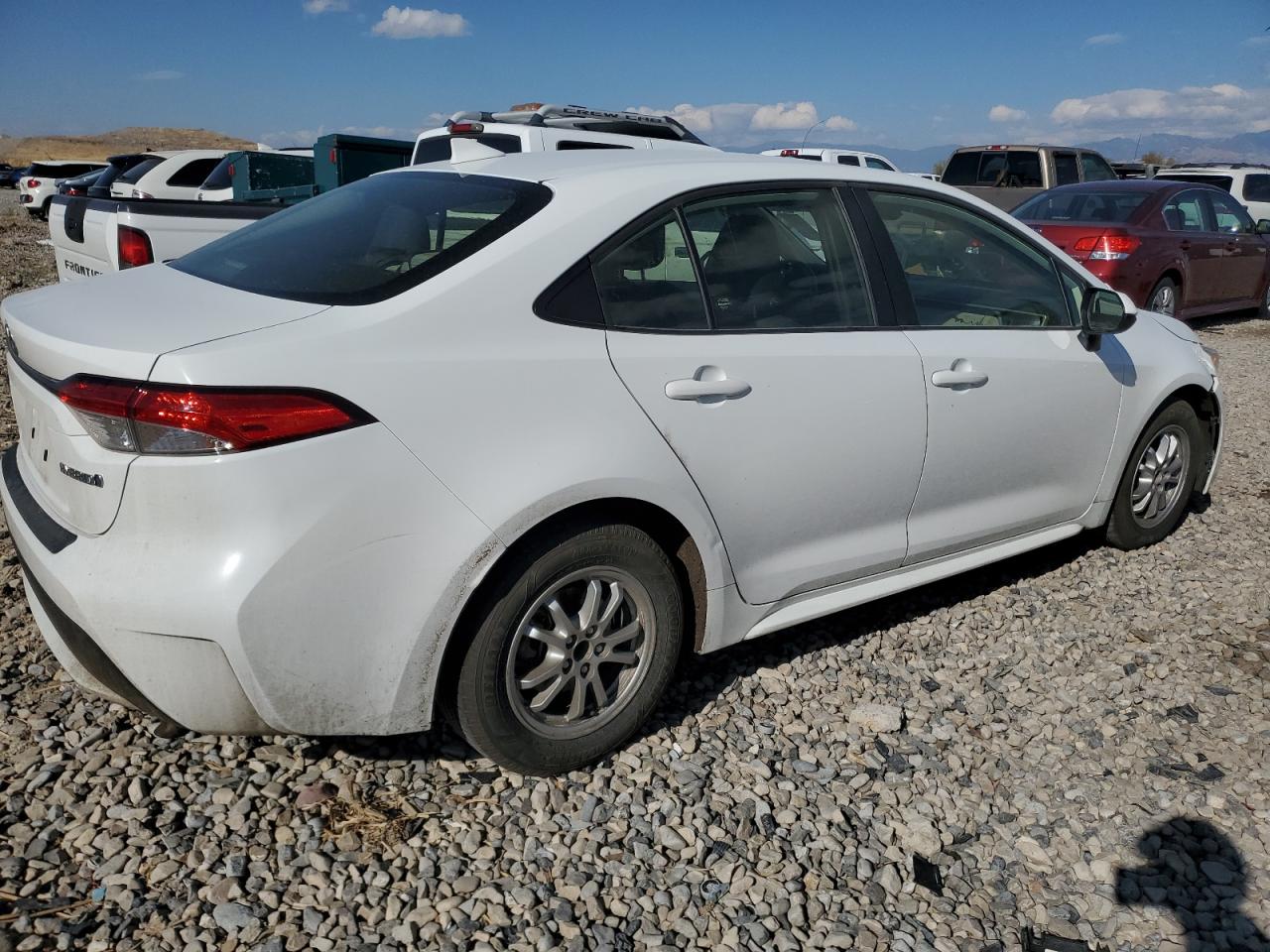2022 TOYOTA COROLLA LE VIN:JTDEAMDE1NJ036409