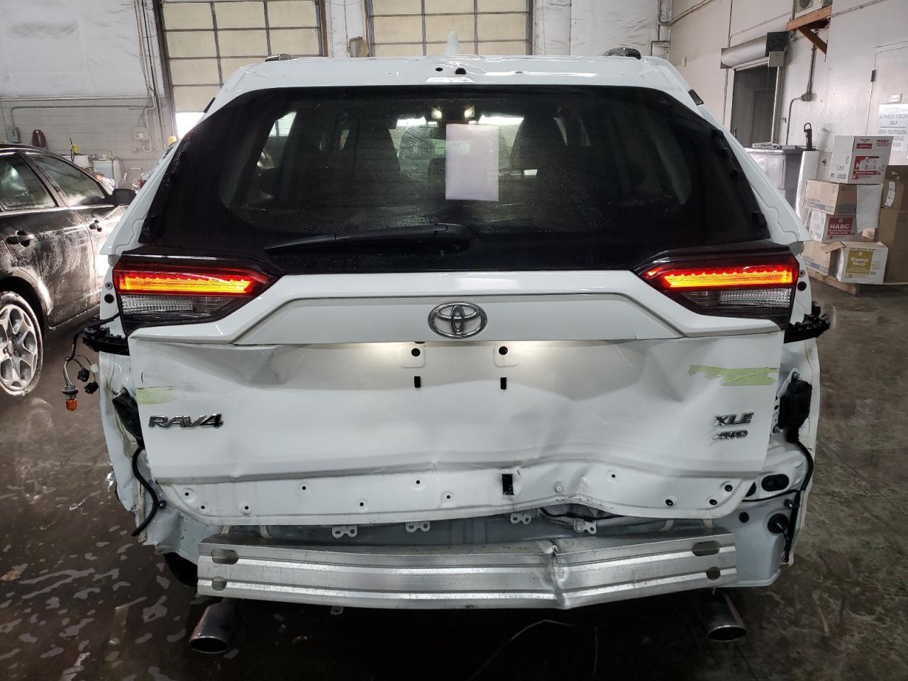 2022 TOYOTA RAV4 XLE VIN:2T3P1RFV6NW264152