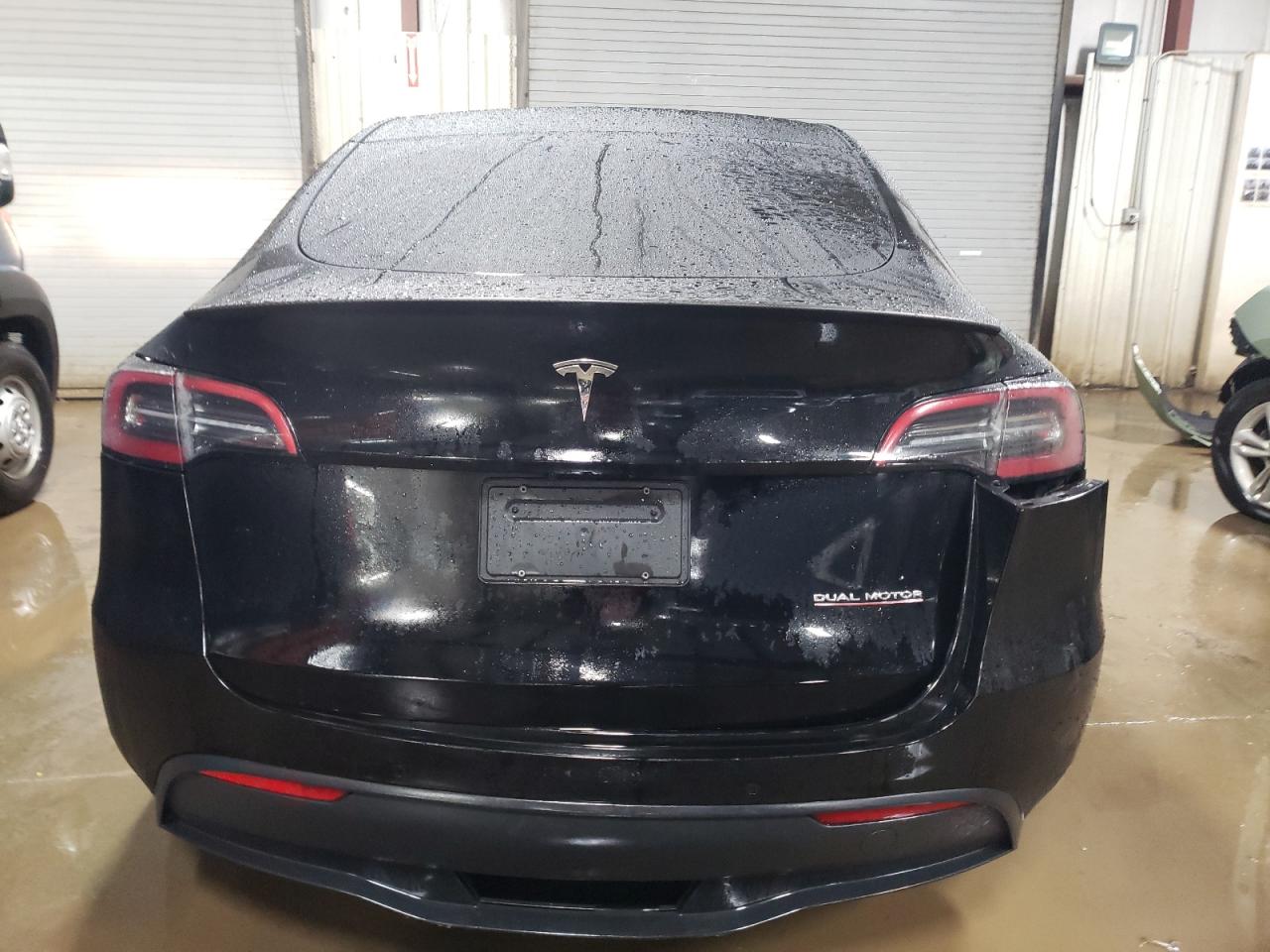 2023 TESLA MODEL Y  VIN:7SAYGDEF7PF584348