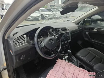 2020 Volkswagen Tiguan VIN: