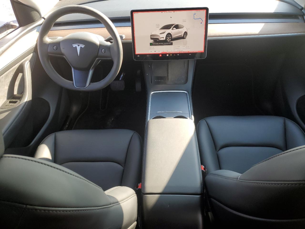 2024 TESLA MODEL Y  VIN:7SAYGDEE0RF055642