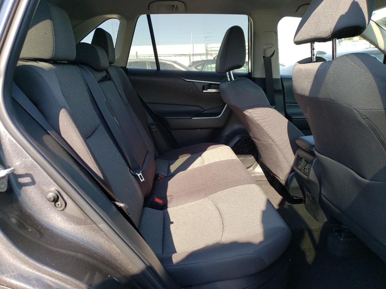 2022 TOYOTA RAV4 XLE VIN:4T3RWRFV6NU061319