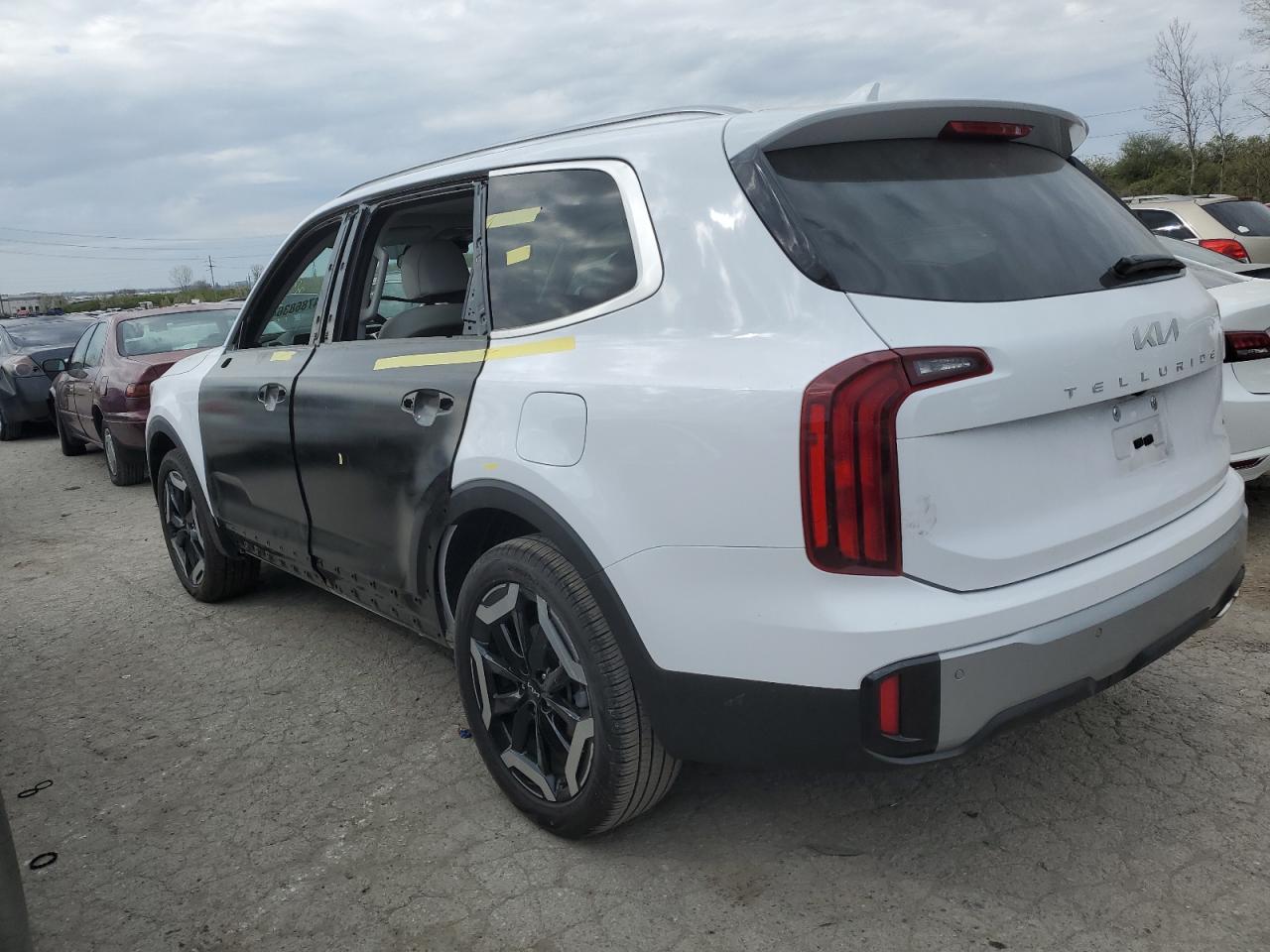 2023 KIA TELLURIDE S VIN:5XYP6DGC6PG392555