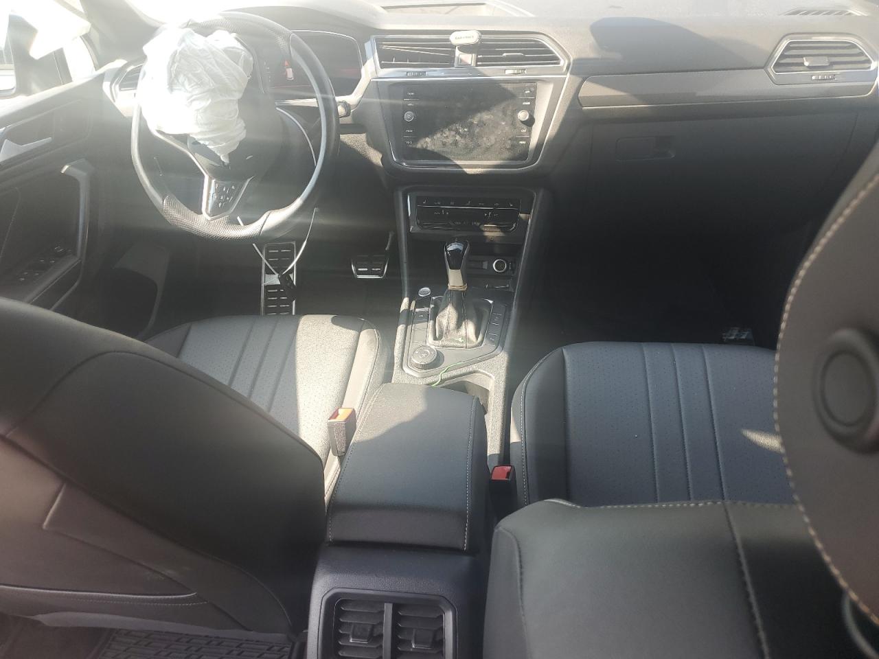 2023 VOLKSWAGEN TIGUAN SE R-LINE BLACK VIN:3VV8B7AX5PM014471
