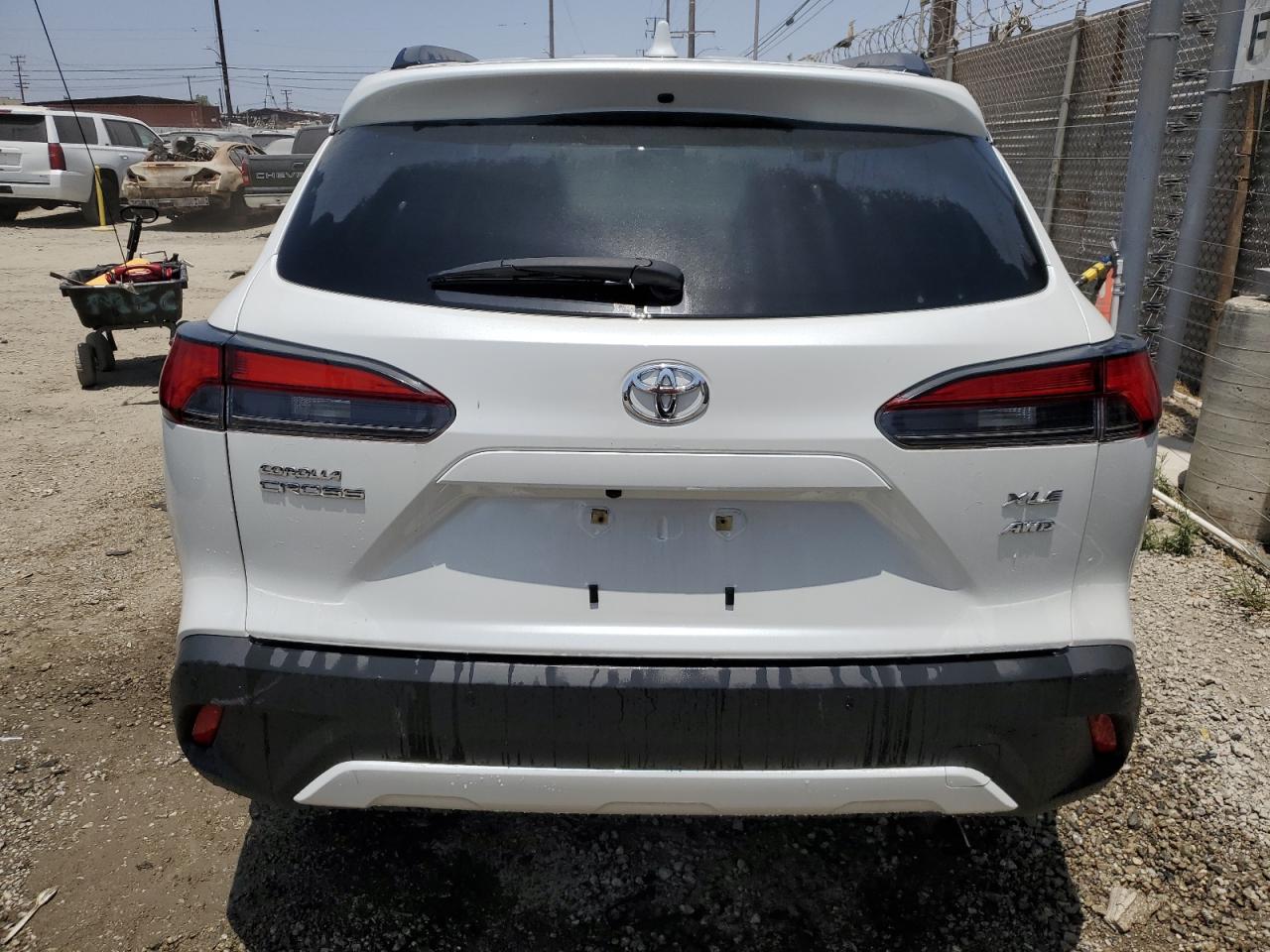 2022 TOYOTA COROLLA CROSS XLE VIN:7MUDAABG8NV026886