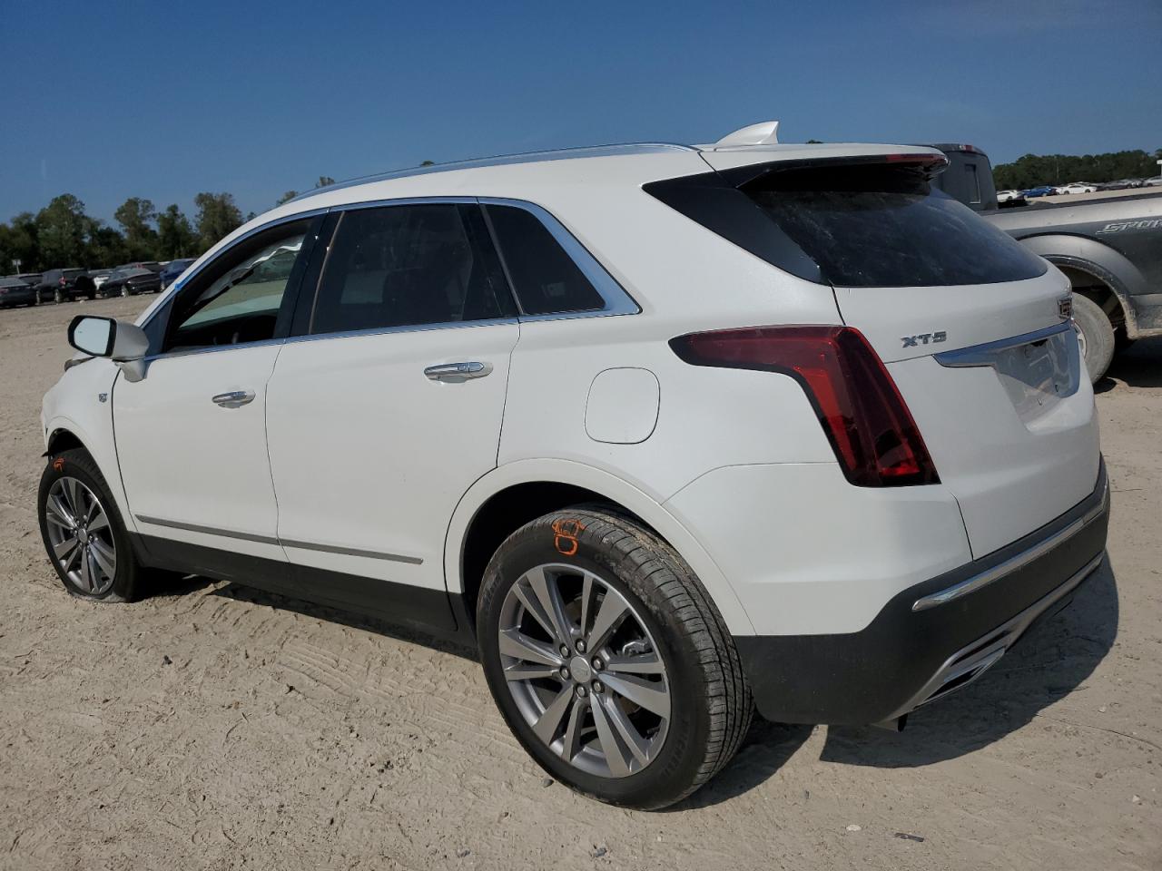 2024 CADILLAC XT5 PREMIUM LUXURY VIN:1GYKNCRS1RZ735184