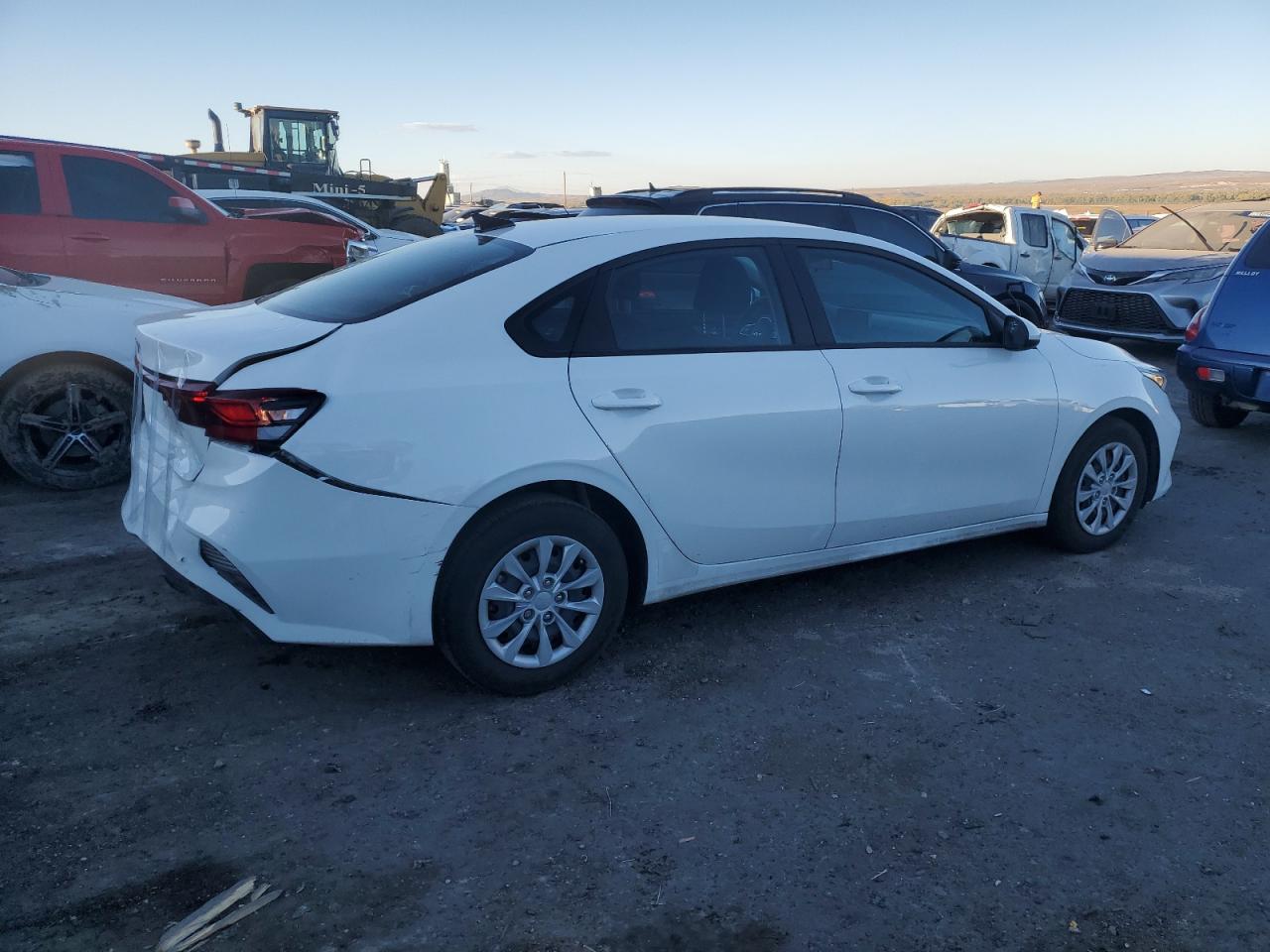 2023 KIA FORTE LX VIN:3KPF24AD4PE677311