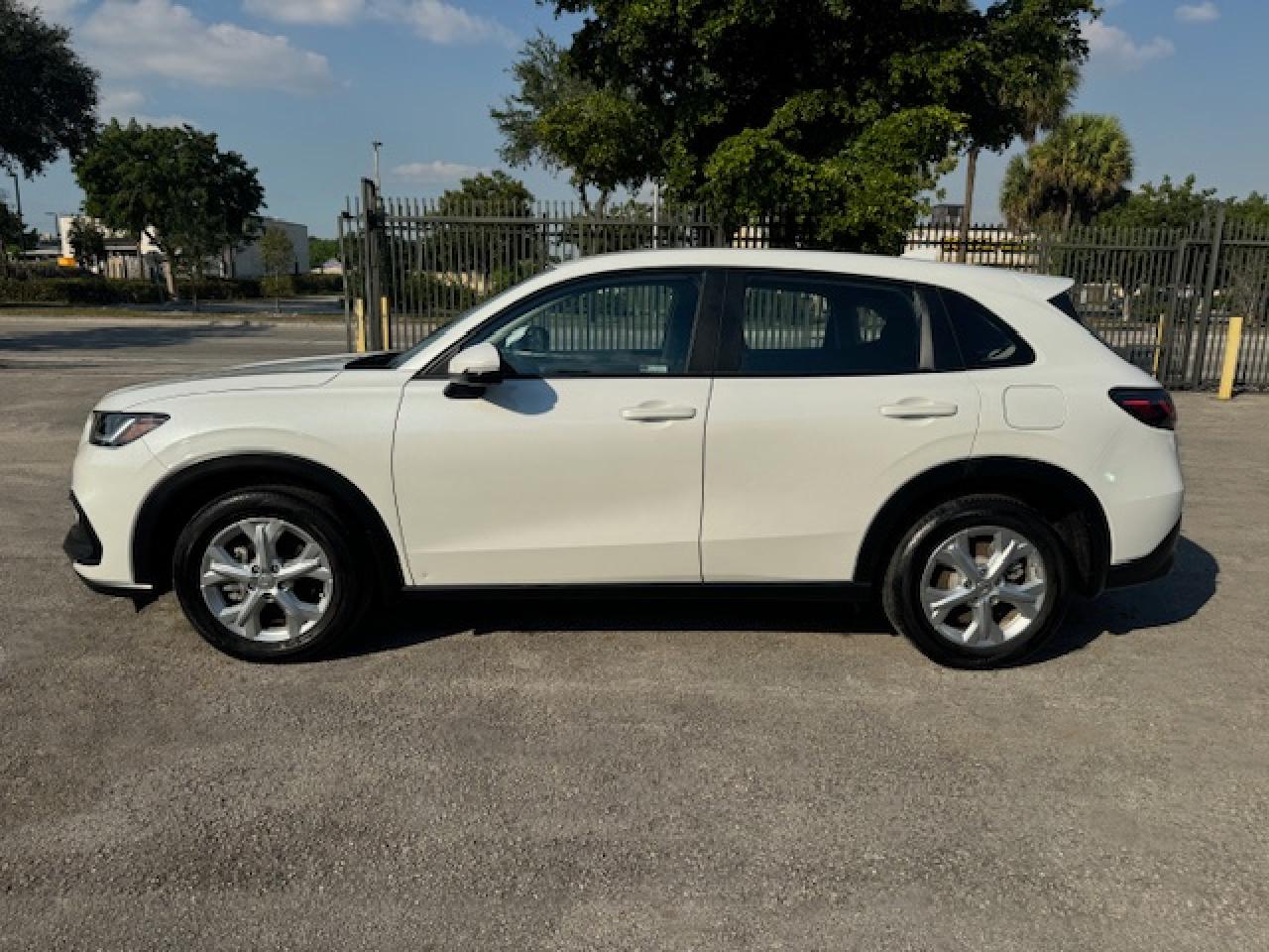 2024 HONDA HR-V LX VIN:3CZRZ1H31RM728528