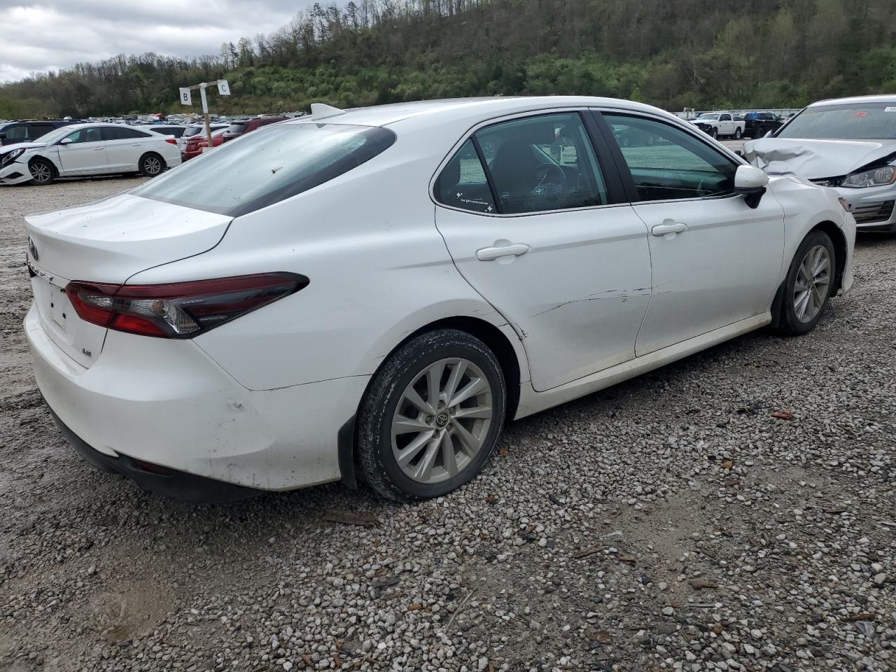 2022 TOYOTA CAMRY LE VIN:4T1C11AK8NU704524