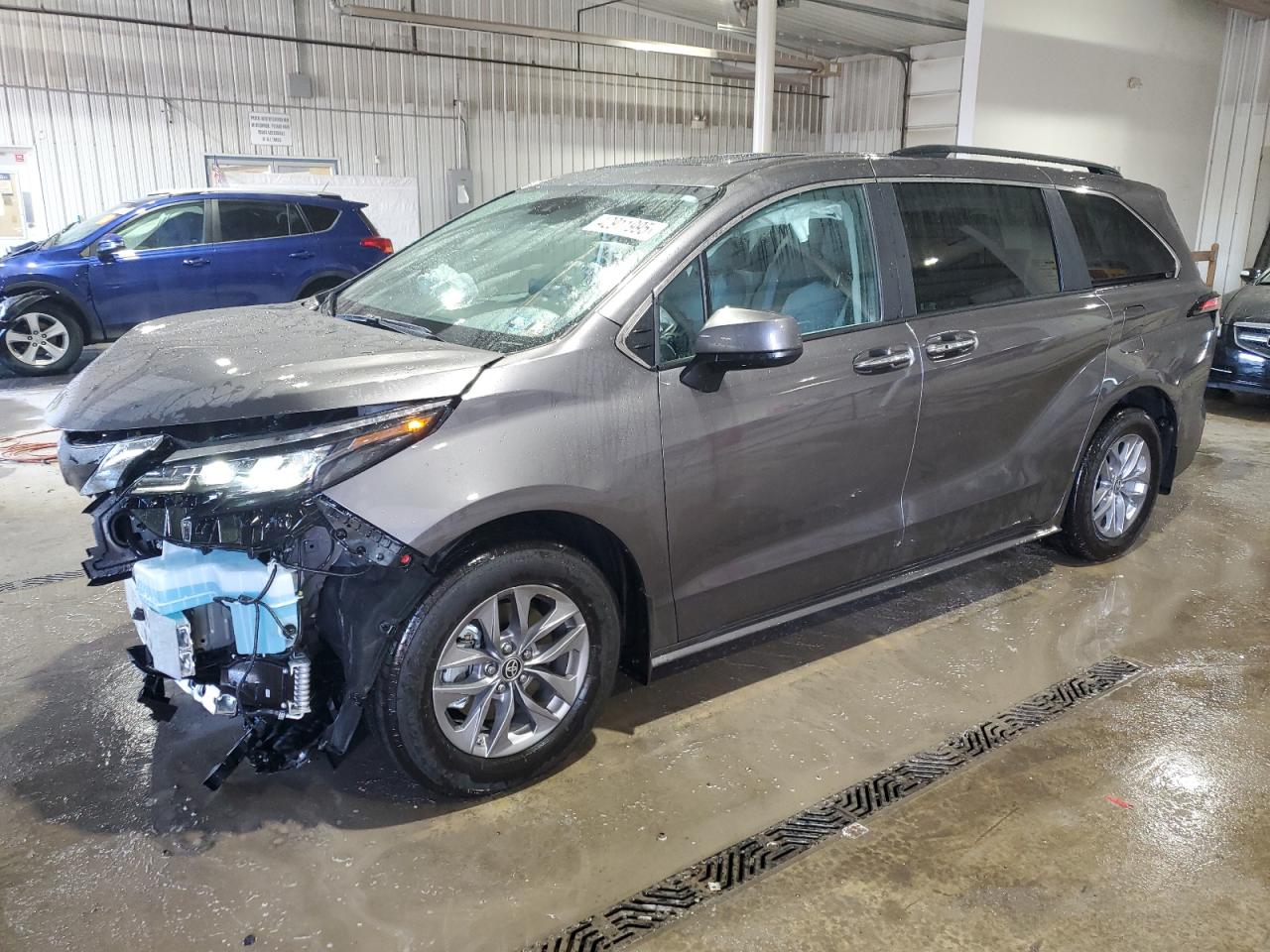 2024 TOYOTA SIENNA XLE VIN:5TDYSKFC5RS142123