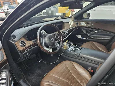 2019 Mercedes-Benz S 560 VIN: