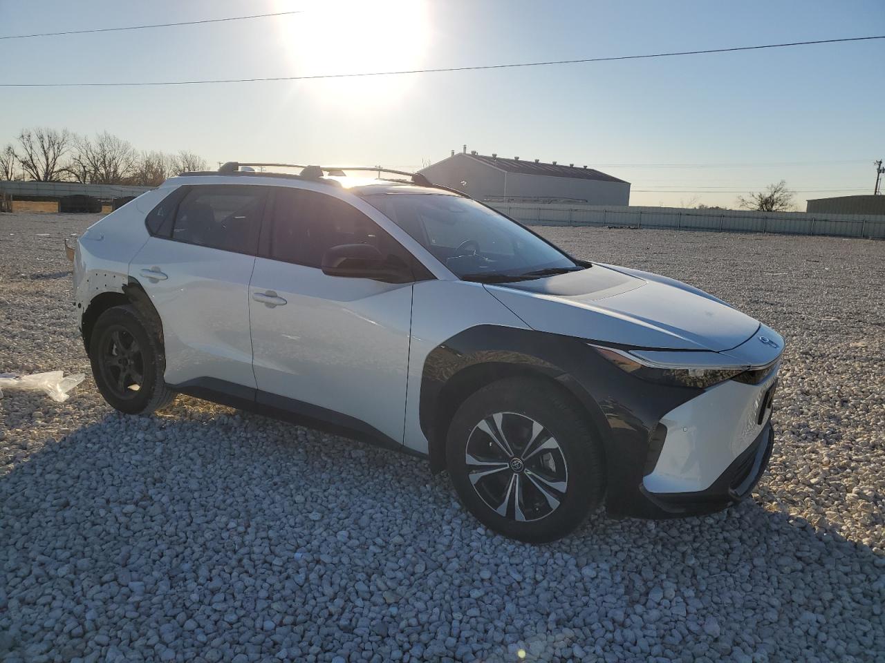 2024 TOYOTA BZ4X XLE VIN:3TMCZ5ANXMM425948