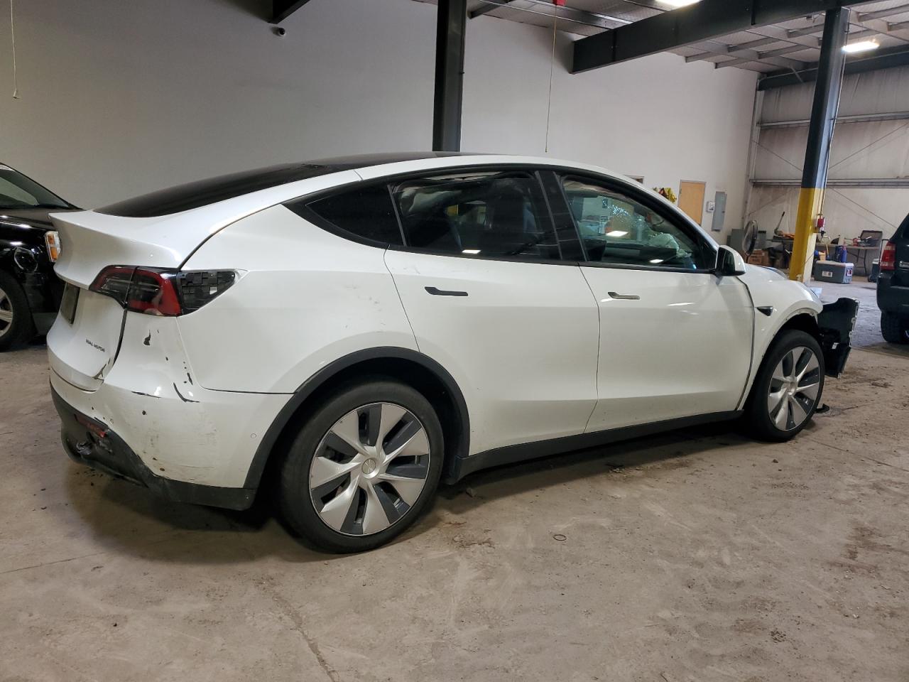 2022 TESLA MODEL Y  VIN:7SAYGDEE5NF322879
