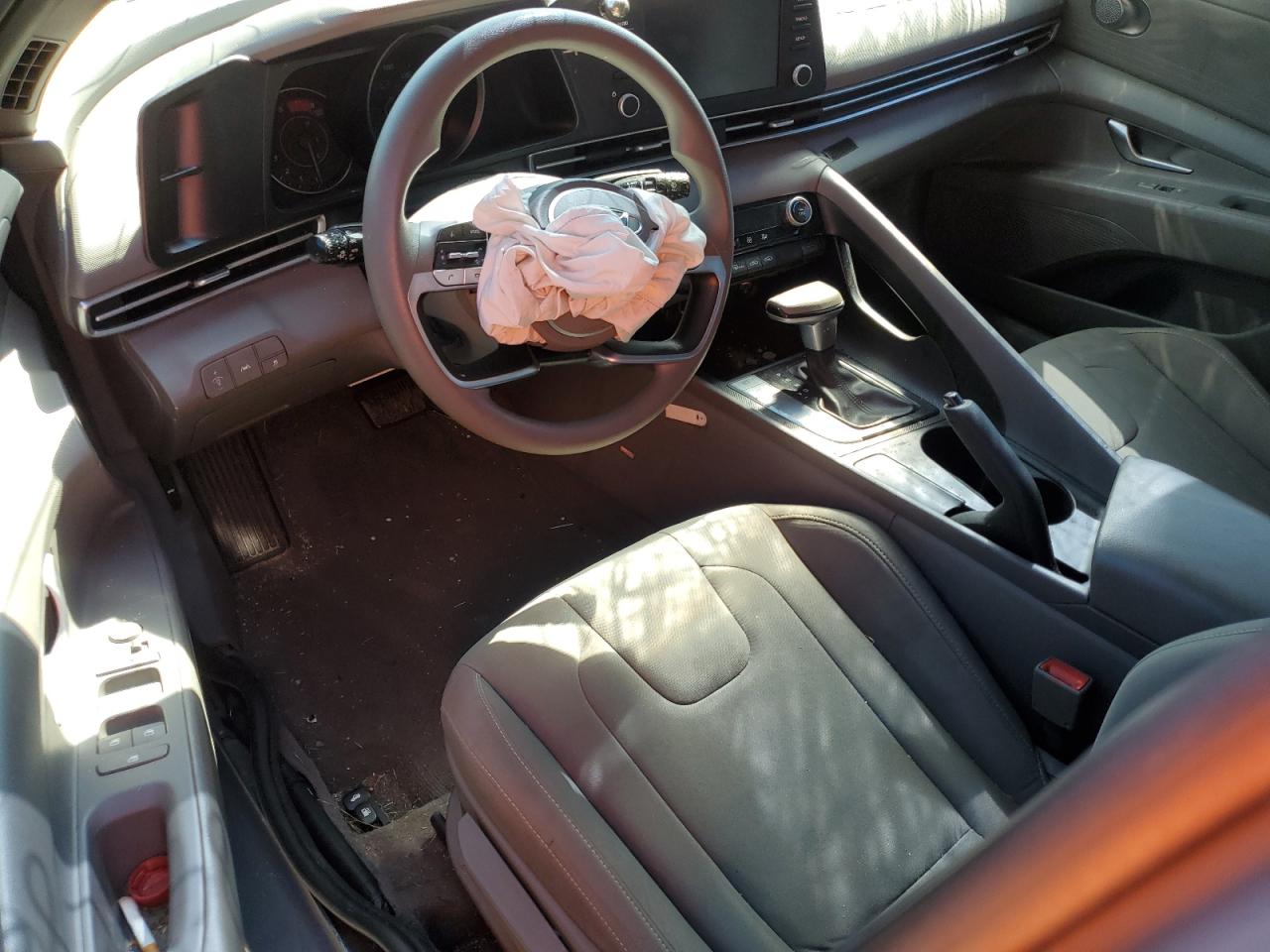 2022 HYUNDAI ELANTRA SEL VIN:KMHLM4AG6NU226043