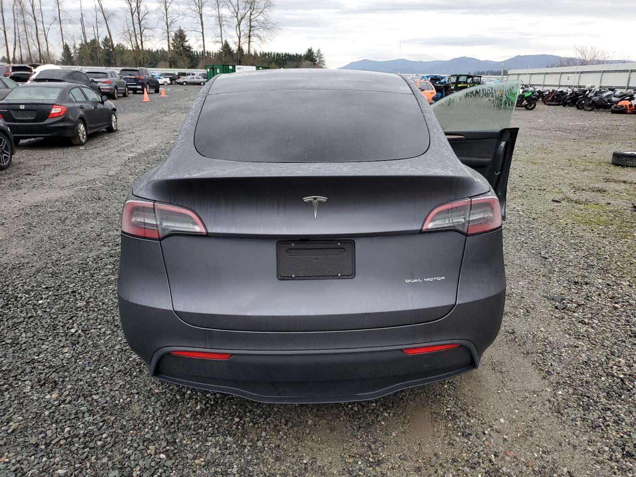 2023 TESLA MODEL Y  VIN:7SAYGDEE8PF927644