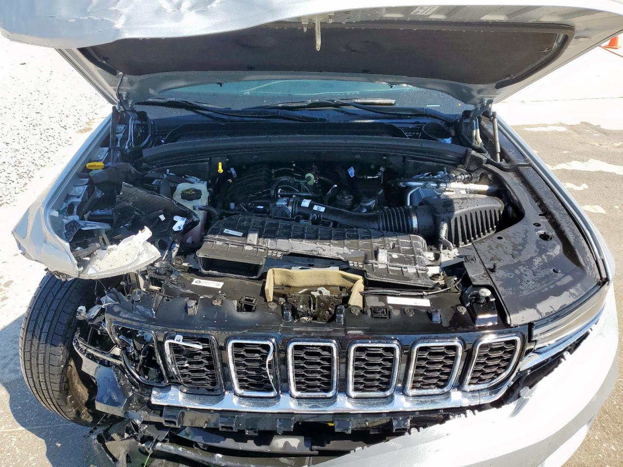 2022 JEEP GRAND CHEROKEE LIMITED VIN:1C4RJGBG1N8570458