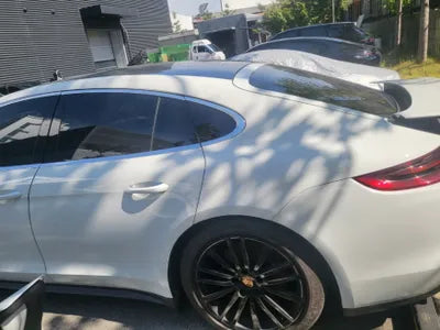 2018 Porsche Panamera VIN: