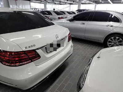 2015 Mercedes-Benz E 200 VIN: