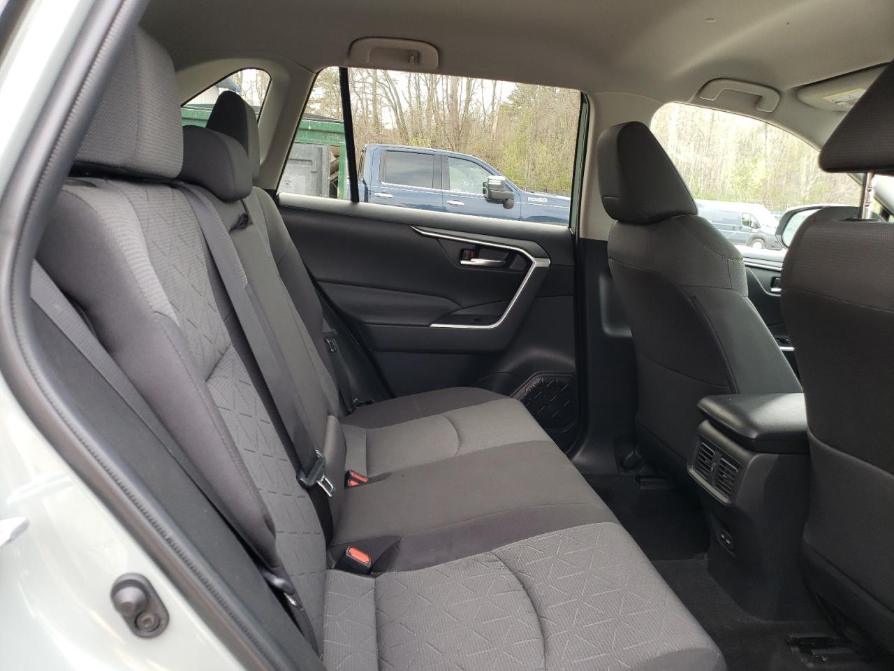 2022 TOYOTA RAV4 XLE VIN:4T3RWRFV8NU073939