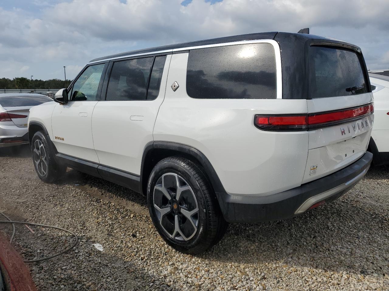 2024 RIVIAN R1S ADVENTURE VIN:7PDSGABA3RN034023