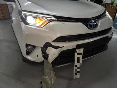 2018 Toyota RAV4 VIN: