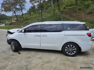 2017 Kia Carnival VIN: