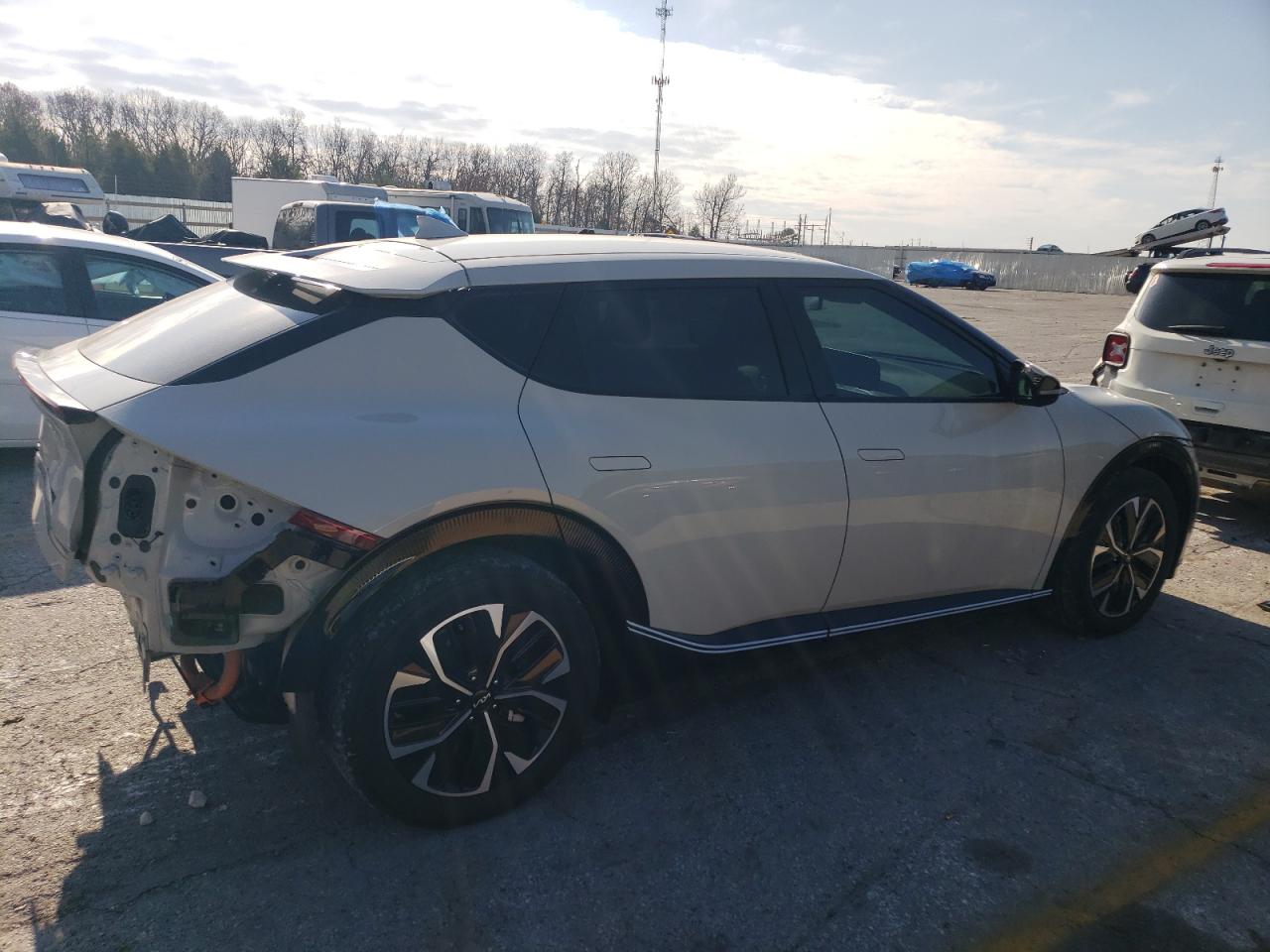 2022 KIA EV6 LIGHT VIN:KNDC3DLC2N5055061
