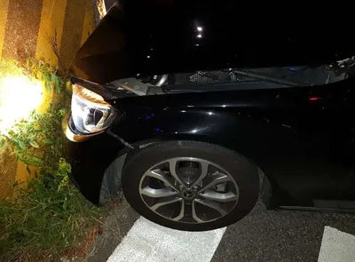 2017 Mercedes-Benz C 200 WDDWF4CB4JF630735 VIN:WDDWF4CB4JF630735