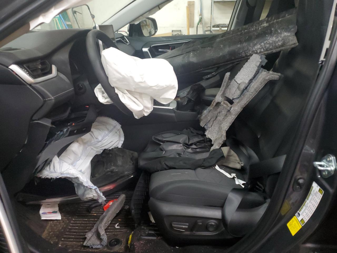 2024 TOYOTA RAV4 XLE VIN:2T3P1RFV5RW430991