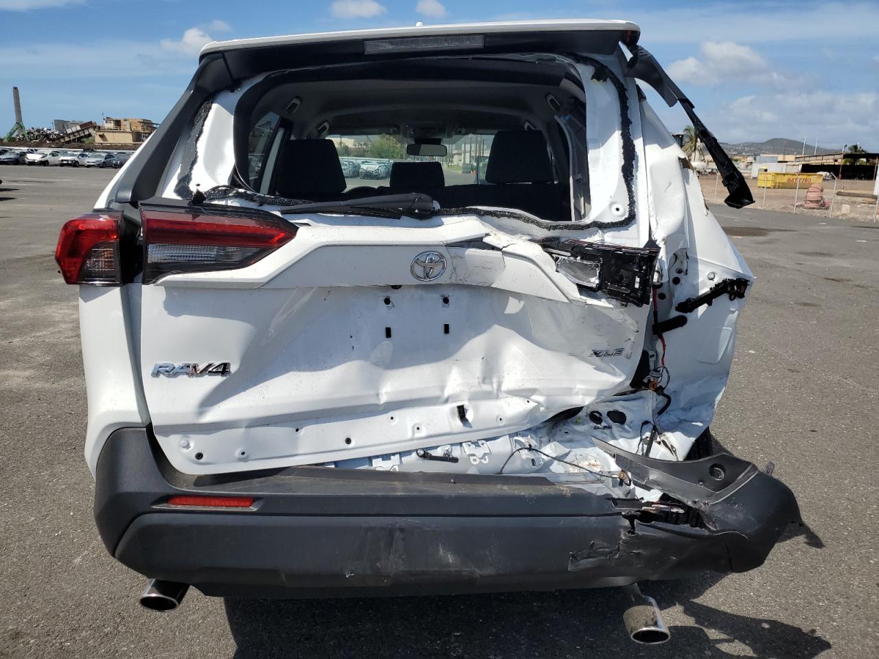 2024 TOYOTA RAV4 XLE VIN:JTMW1RFV3RD116930