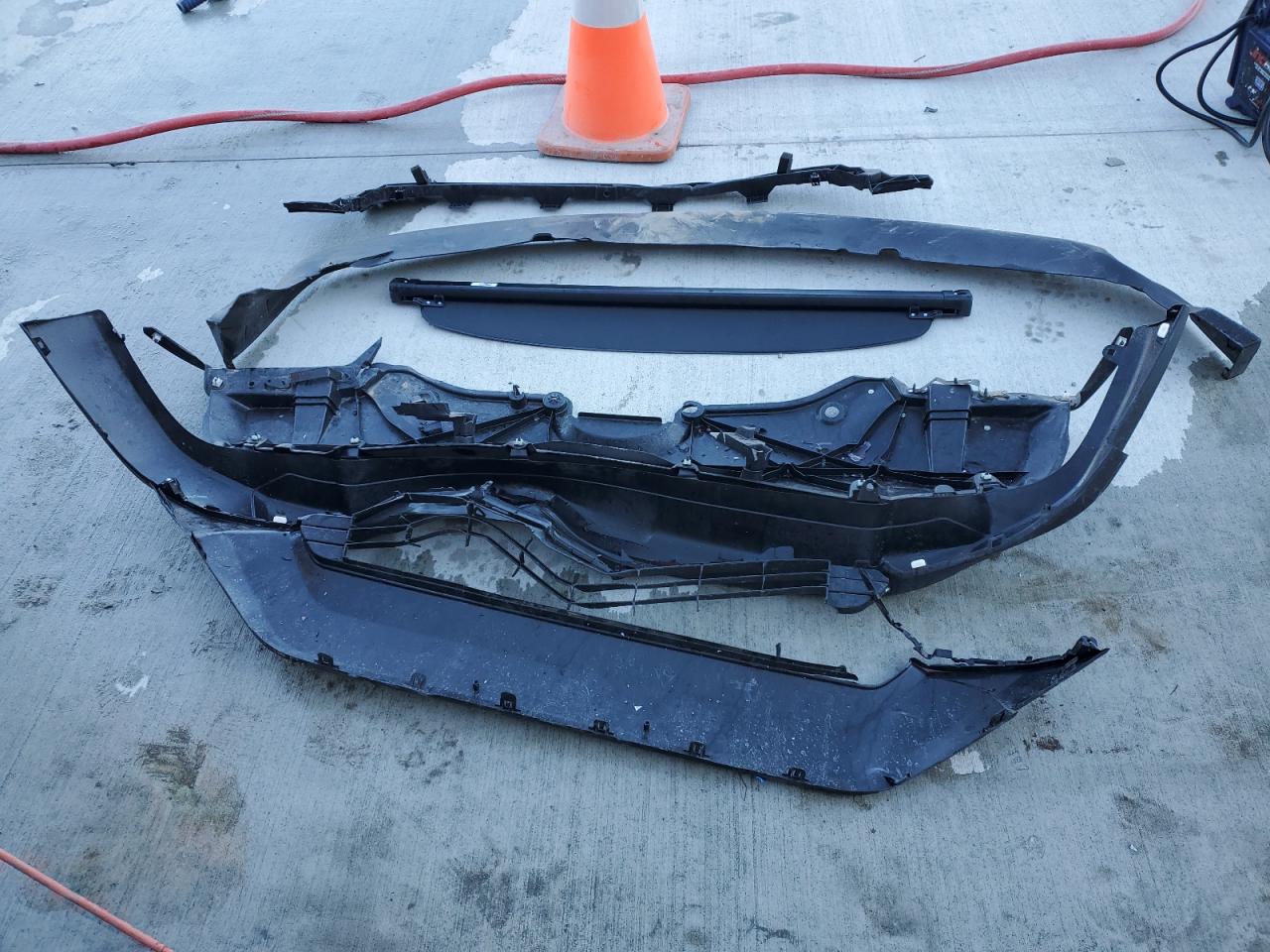 2024 TOYOTA RAV4 XLE PREMIUM VIN:4T3B6RFV0RU157258