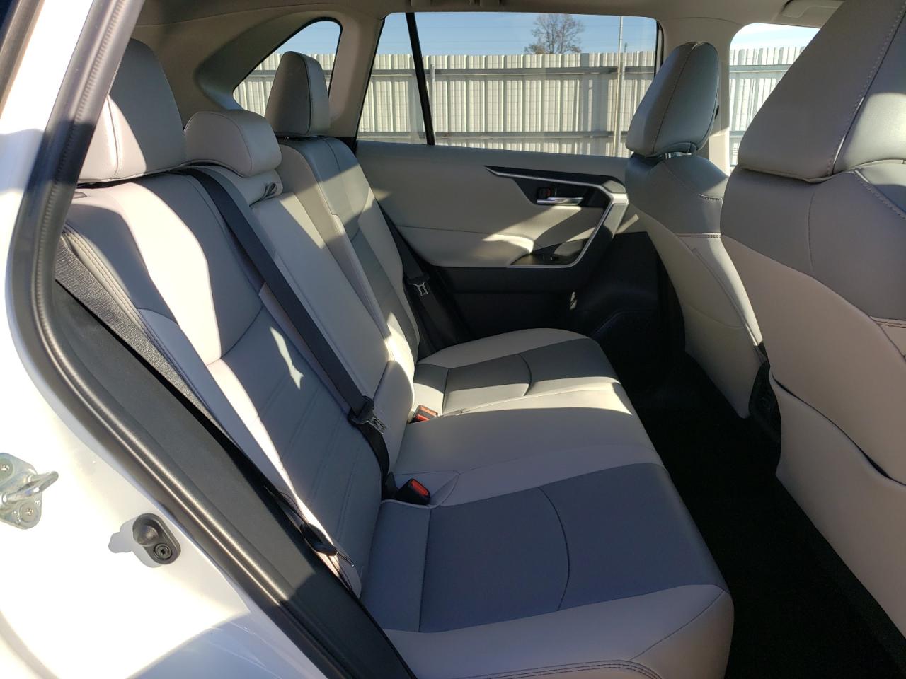 2022 TOYOTA RAV4 XLE PREMIUM VIN:2T3C1RFV7NW233183