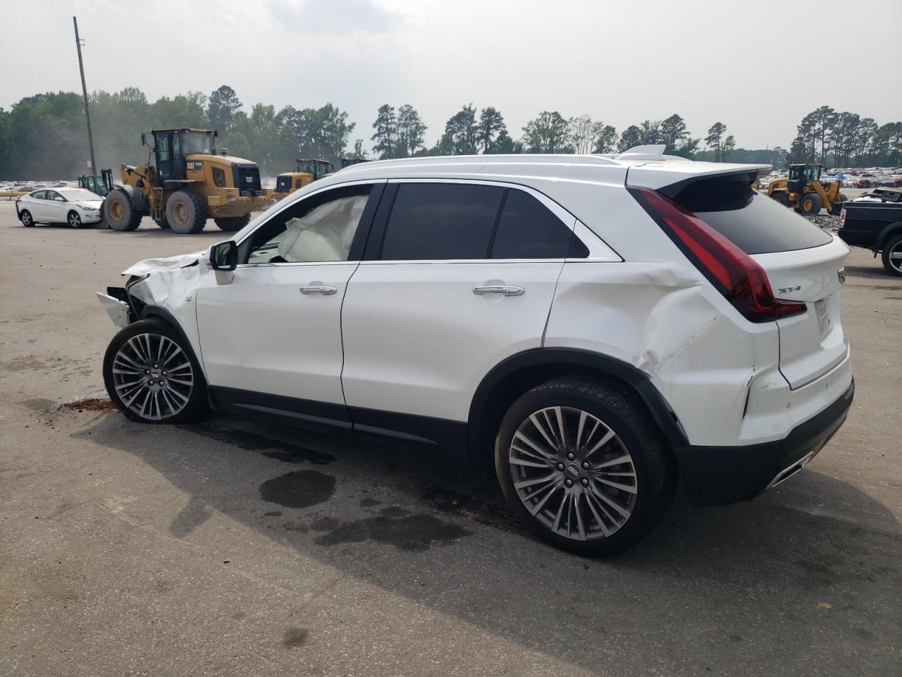 2024 CADILLAC XT4 PREMIUM LUXURY VIN:1GYFZCR44RF100369