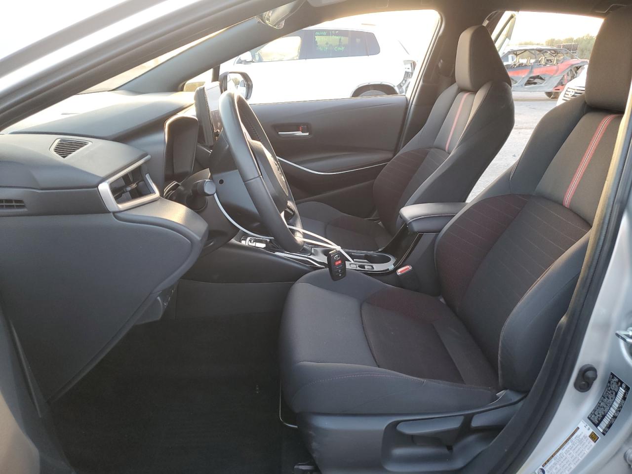 2024 TOYOTA COROLLA LE VIN:JTDBCMFE7R3038587